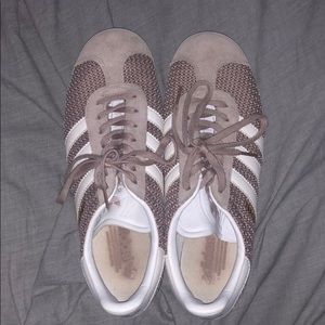 Adidas gazelle sneakers